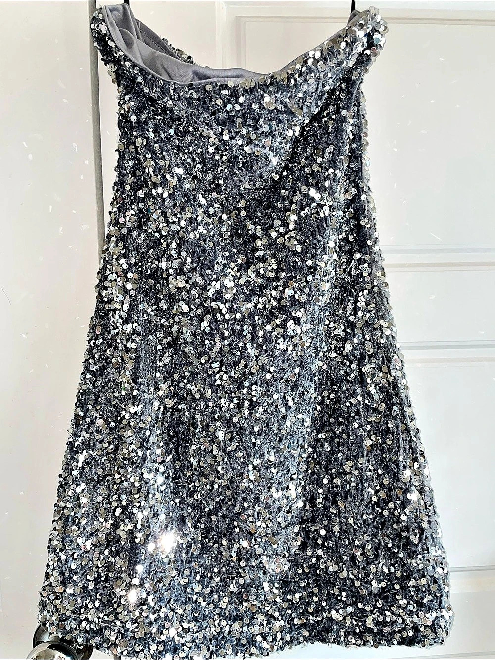 Forever 21 Sequin Mini Dress in Black & Silver Size Medium